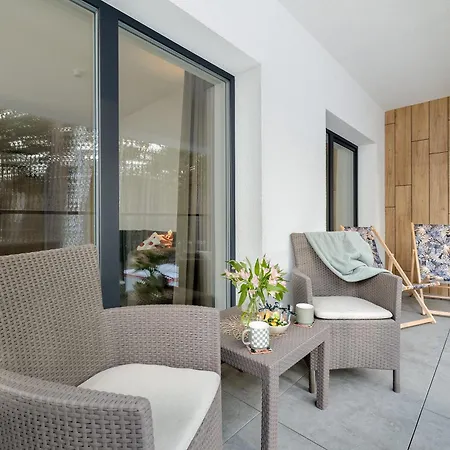 K&k - Premium Z Basenem - Seashell - Easy - Rent Lukecin