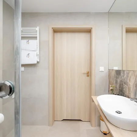 K&k - Premium Z Basenem - Seashell - Easy - Rent